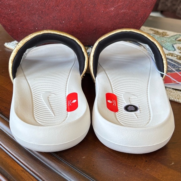 Brand New Nike Victori One Slides Metallic Gold w/ Black Comfort Sport Sandals - Picture 7 of 16